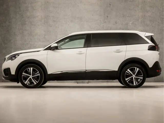 Peugeot 5008 2