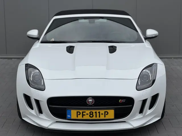 Jaguar F-Type 3