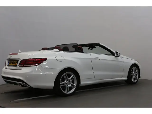 Mercedes-Benz E-Klasse Cabrio 200 Prestige 2016 Benzine 12