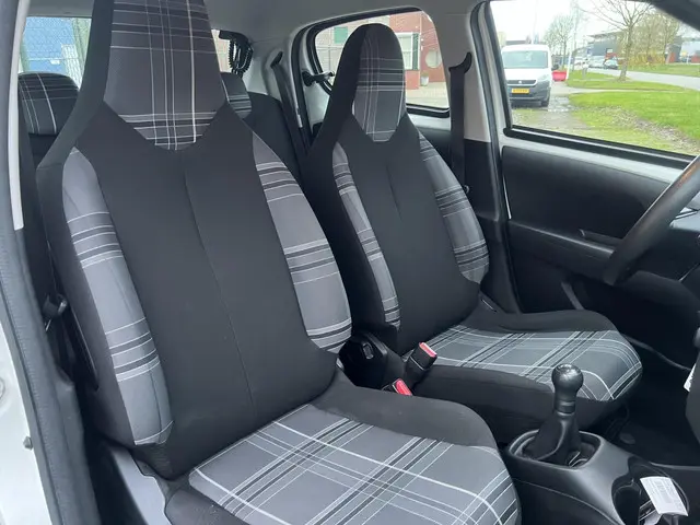 Peugeot 108 1.0 e-VTi 5DRS Wit 2018 | Airco | 2018 Benzine 7