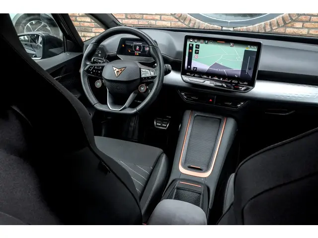 CUPRA Born Performance Limited 82 kWh 2024 Elektrisch 3