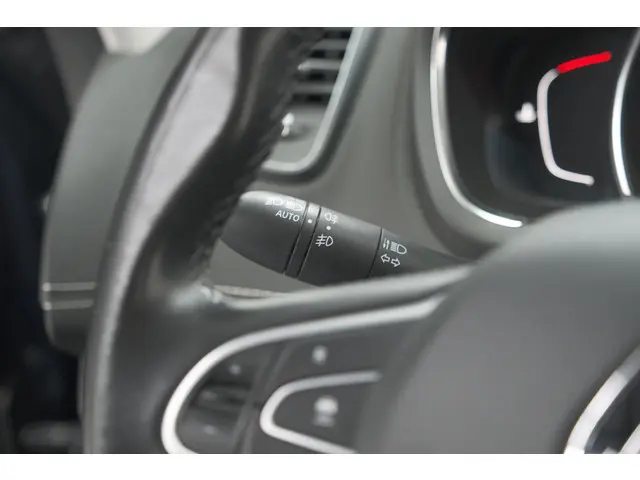 Renault Scénic TCe 140 EDC Bose 2021 Benzine 42