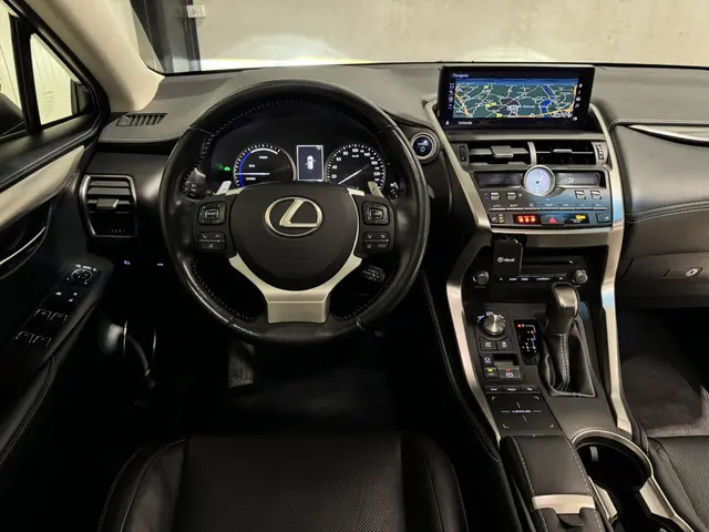 Lexus NX 300h AWD Luxury Line 2019 Hybride Benzine 4