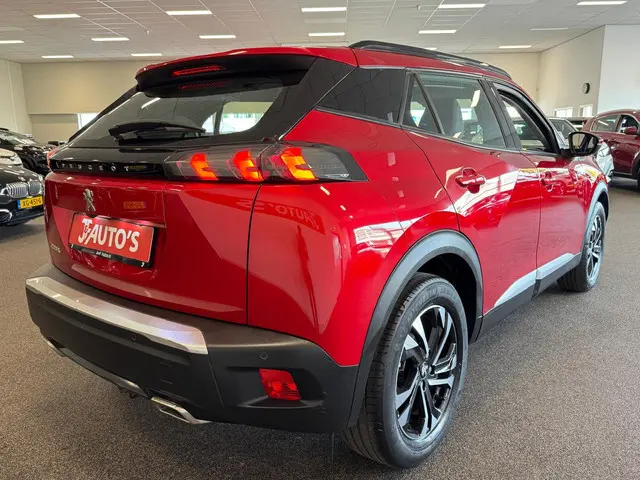 Peugeot 2008 1.2 PureTech Allure 2020 Benzine 4