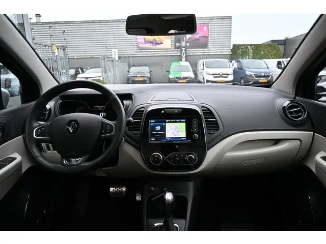 Renault Captur TCe 150 EDC Initiale Paris 2019 Benzine 11