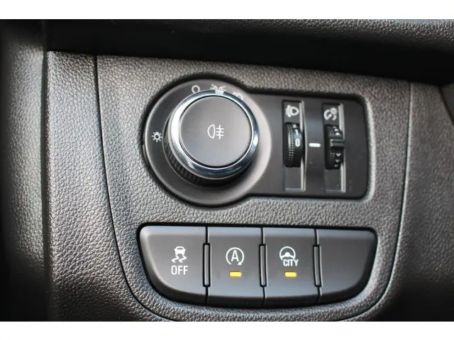 Opel KARL 1.0 ecoFLEX 120 Jaar Edition 2019 Benzine 18