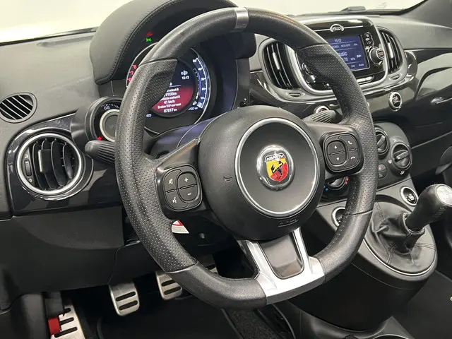 Abarth 500C 1.4 T-Jet Abarth 595 2018 Benzine 14
