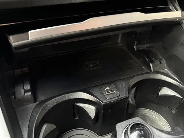 BMW 3 Serie Touring 330e xDrive 2022 Hybride Benzine 32