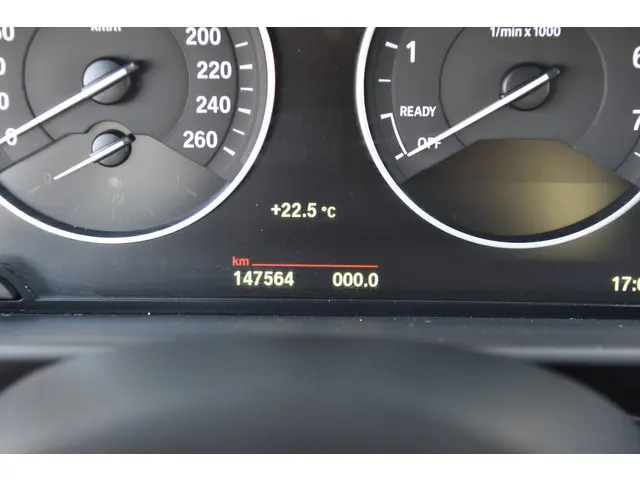 BMW 1 Serie 118i Essential 2015 Benzine 13