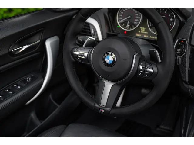 BMW 2 Serie Cabrio M235i 2015 Benzine 12