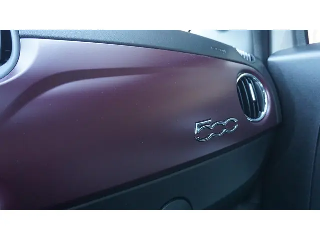 Fiat 500 1.0 70pk Hybrid Star 2020 Benzine 38