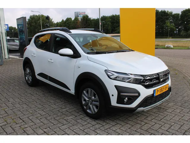 Dacia Sandero Stepway TCe 90 Comfort 2022 Benzine 7
