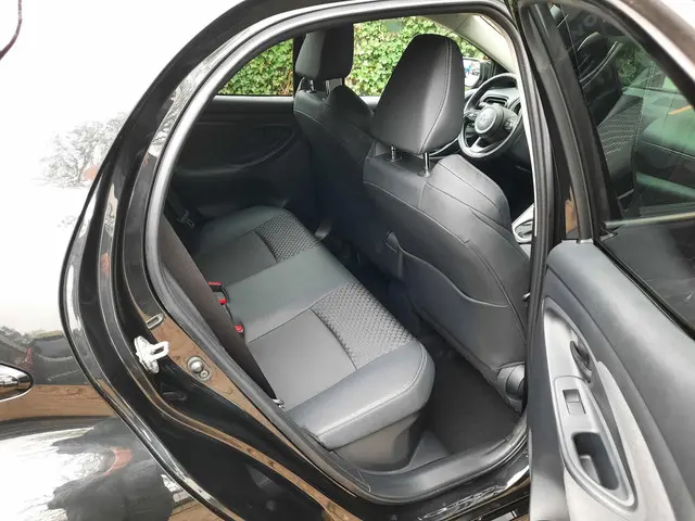 Mazda 2 Hybrid 1.5 Select 2022 Hybride Benzine 19