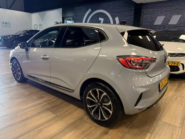 Renault Clio 1.0 TCe 90 GPF techno 2024 Benzine 3