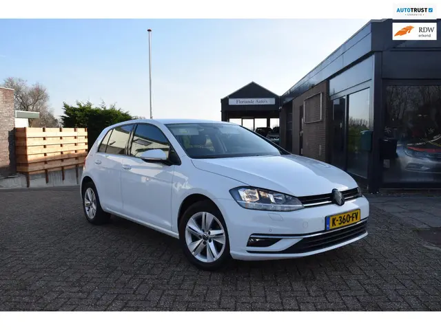 Volkswagen Golf 1.0 TSI Trendline 2019 Benzine