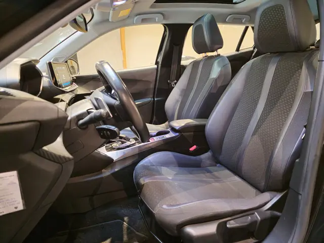 Peugeot 2008 1.2 PureTech Allure 2020 Benzine 14