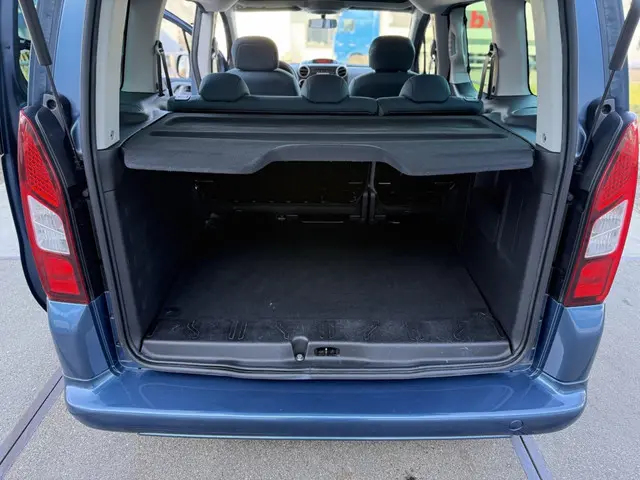 Citroën Berlingo 1.2 PureTech XTR 2017 Benzine 12