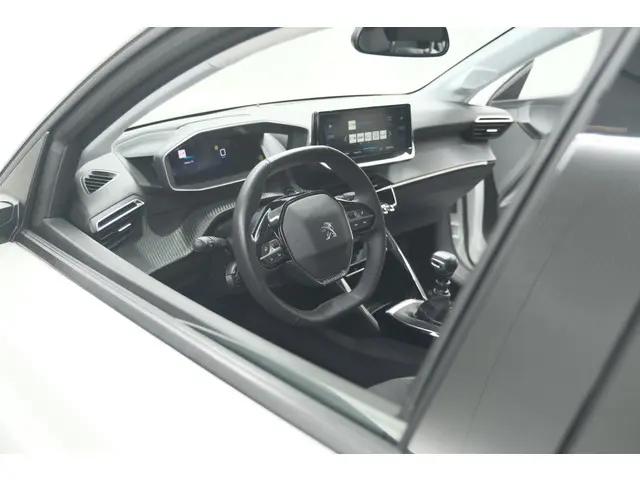 Peugeot 208 PureTech 100 EAT8 Allure Pack 2022 Benzine 2