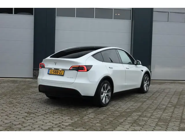 Tesla Model Y Long Range AWD 75 kWh 2021 Elektrisch 2