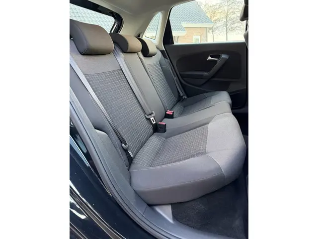 Volkswagen Polo - 1.2 TSI Comfortline - 2015 2015 Benzine 19