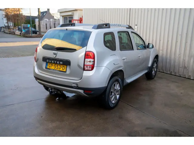 Dacia Duster 1.2 TCe 4x2 Lauréate 2015 Benzine 12