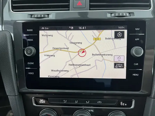 Volkswagen e-Golf {SOH-88%} 2019 Elektrisch 12