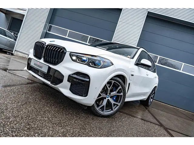 BMW X5 xDrive45e High Executive 2022 Hybride Benzine 6