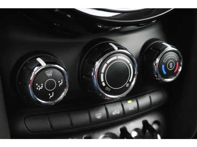 MINI Cooper Mini 1.5 Essential Automaat 2021 Benzine 38