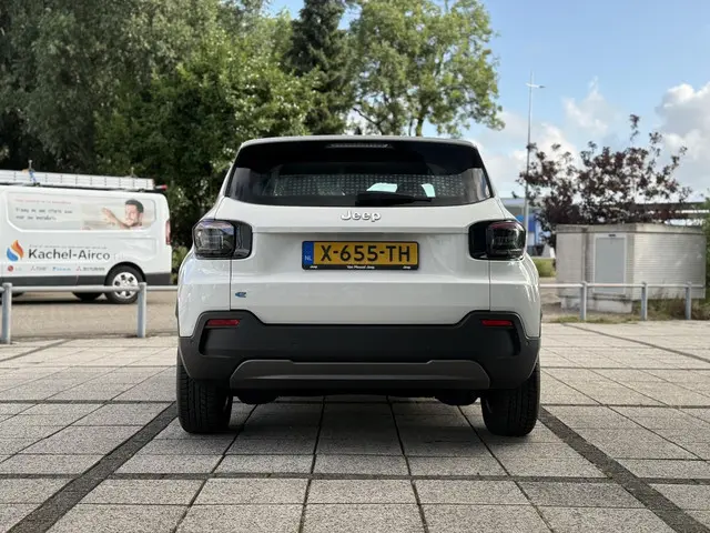 Jeep Avenger Longitude 54 kWh 2024 Elektrisch 5