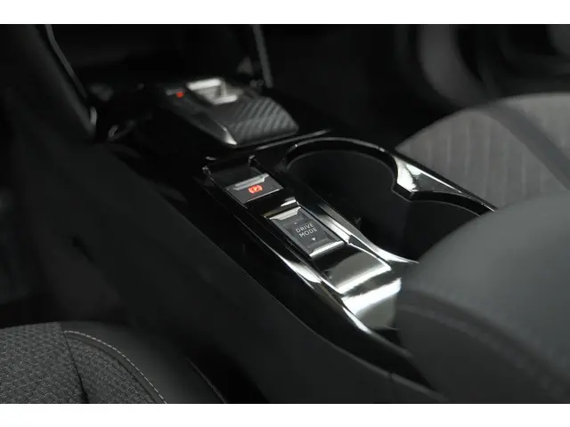 Peugeot 2008 1.2 Hybrid 145 Allure 2025 Hybride Benzine 44