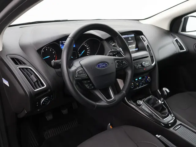 Ford Focus Wagon 1.0 125PK Titanium 2016 Benzine 19