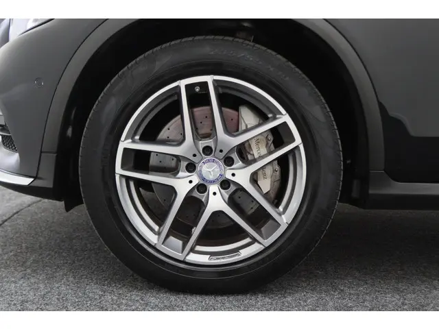 Mercedes-Benz GLC 250 d 4MATIC Prestige AMG 2016 Diesel 27