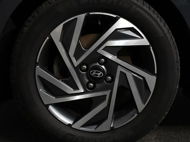 Hyundai i20 1.0 T-GDI Advanced 2024 Benzine 31