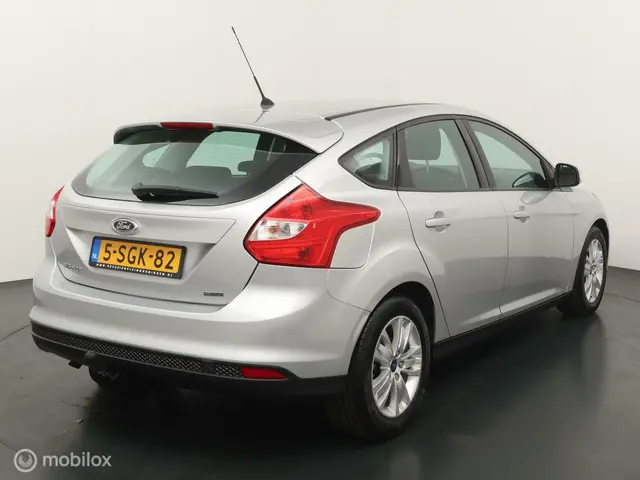 Ford Focus 1.0 EcoBoost Trend 2012 Benzine 6