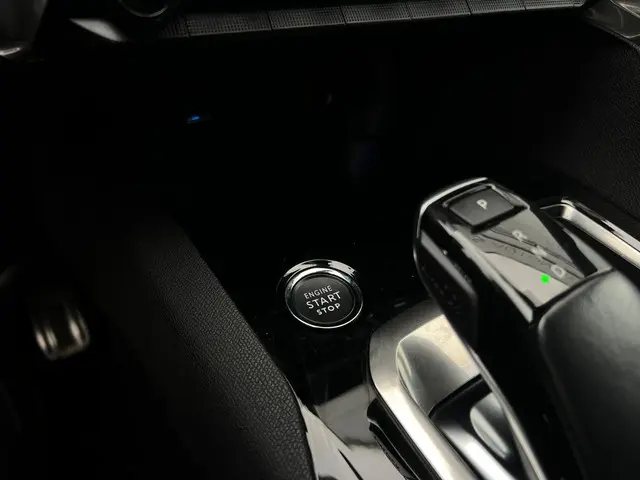 Peugeot 5008 1.2 PureTech GT-Line 2023 Benzine 19