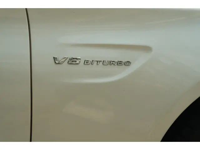 Mercedes-Benz C-Klasse AMG 63 S 2015 Benzine 6