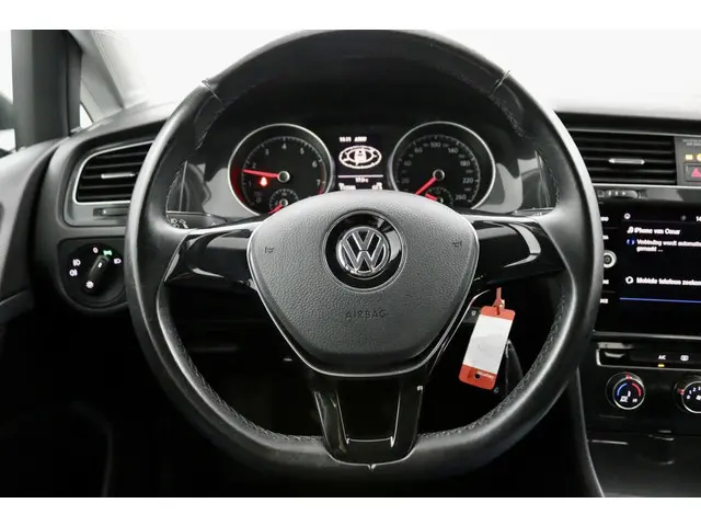 Volkswagen Golf 1.0 TSI Life antraciet 2020 Benzine 16