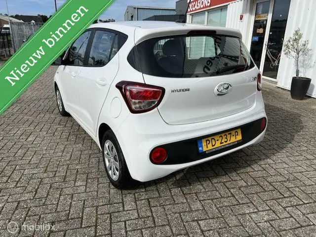Hyundai i10 1.0i Comfort 2017 Benzine 6