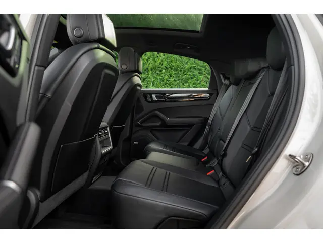 Porsche Cayenne Coupé E-Hybrid 2022 Hybride Benzine 8