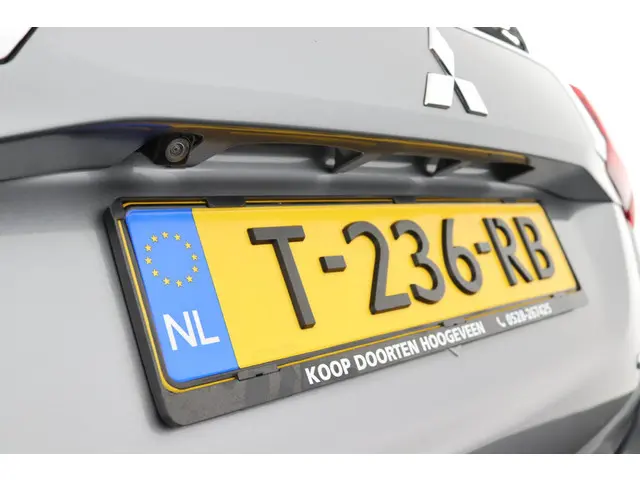 Mitsubishi Outlander 2.0 Executive Edition 2017 Benzine 35