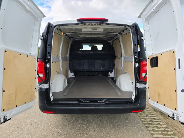Mercedes-Benz Vito 116 CDI Lang L2 H1 2022 Diesel 6