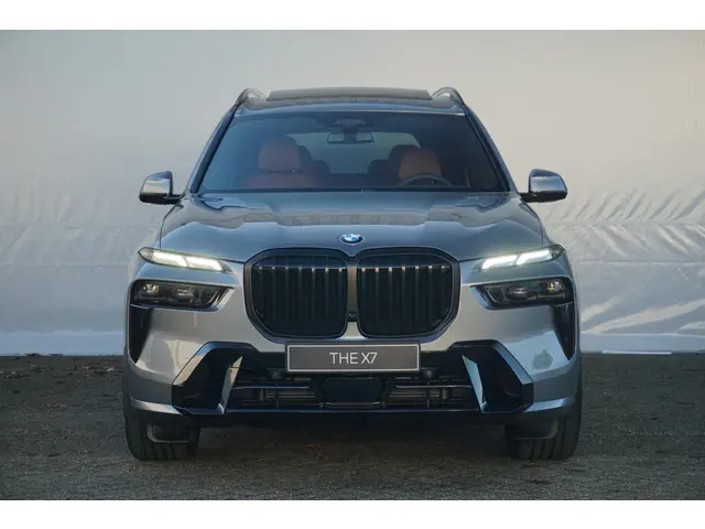BMW X7 xDrive40i 2026 Benzine 4