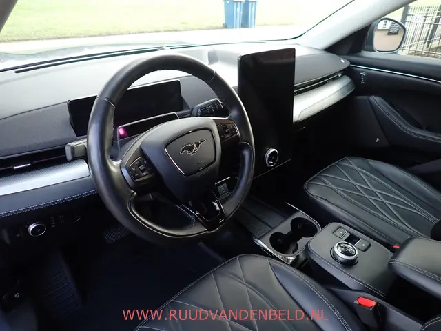 Ford Mustang Mach-E RWD 75 kWh 2021 Elektrisch 9