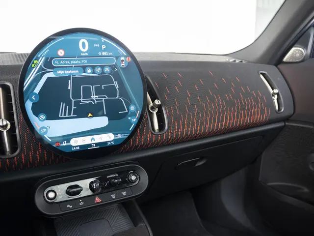 MINI Countryman C 2025 Benzine 11