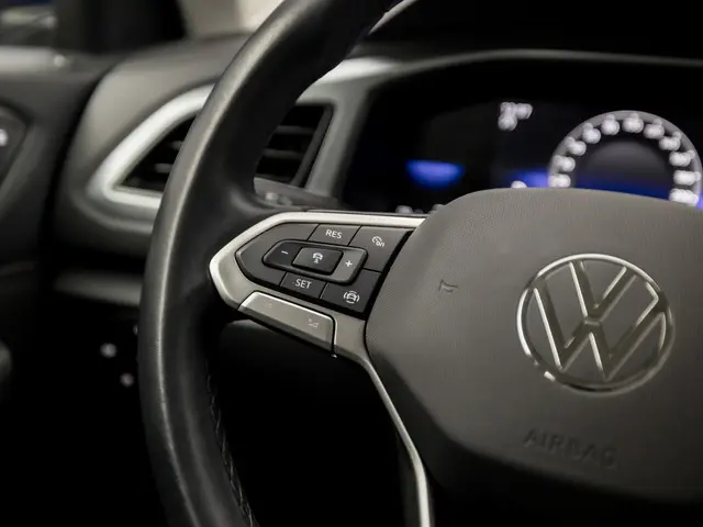 Volkswagen T-Roc 1.5 TSI Life Sport 2023 Benzine 19