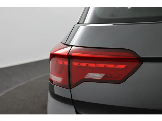 Volkswagen T-Roc 1.5 TSI Style Business 2021 Benzine 10