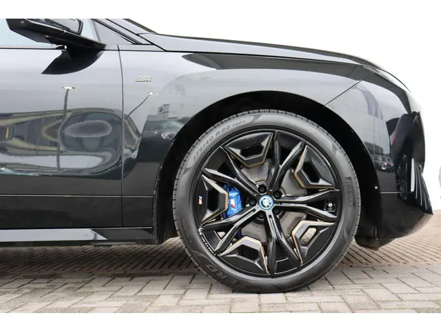 BMW iX M60 High Executive 112 kWh 2023 Elektrisch 5