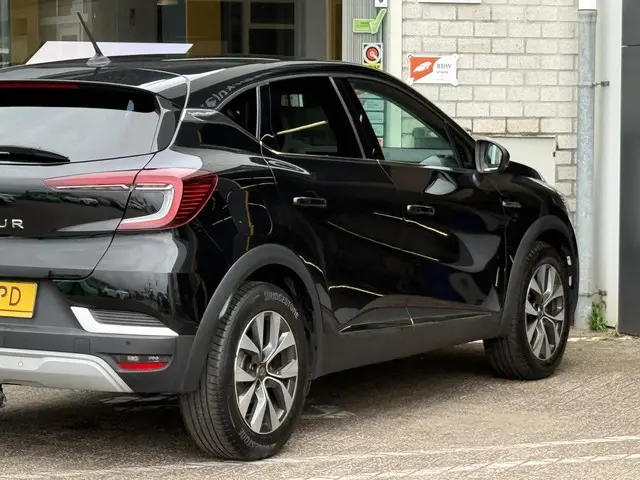 Renault Captur 1.3 TCe 130 Intens 2020 Benzine 28