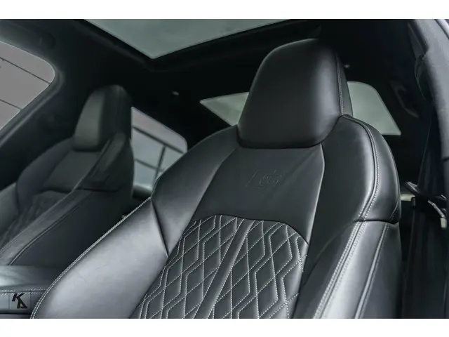 Audi A6 Avant 45 TFSI | 2019 Quattro | S-line 2019 Benzine 23