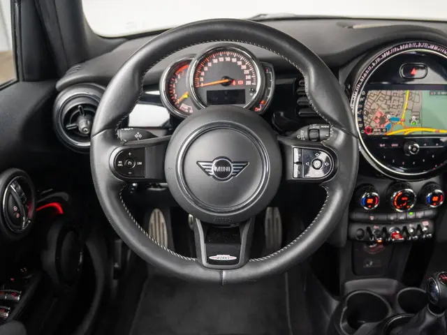 MINI 5-Deurs Cooper 2022 Benzine 7